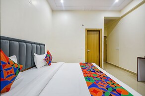 Fabhotel Palm Paradise