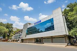 Fabhotel Veera Residency