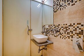 Fabhotel Veera Residency