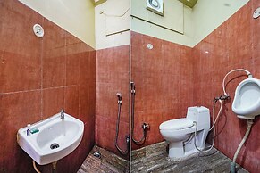 Fabhotel Triweni Palace