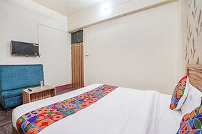 Fabhotel Triweni Palace