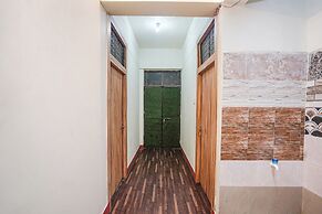 Fabhotel Triweni Palace