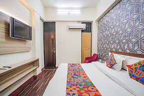 Fabhotel Triweni Palace