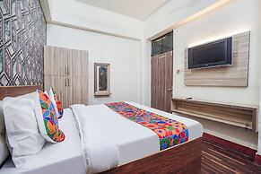Fabhotel Triweni Palace