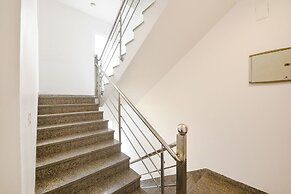 Fabhotel Silver Oak Bnb