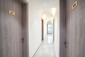 Fabhotel Mahalaxmii Grand