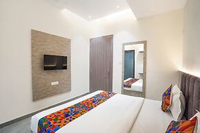 Fabhotel Mahalaxmii Grand