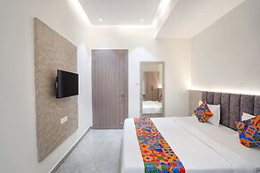 Fabhotel Mahalaxmii Grand