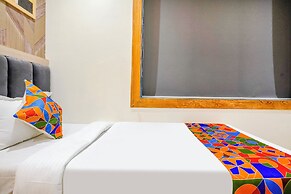 Fabhotel Riza International