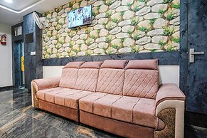 Fabhotel Riza International