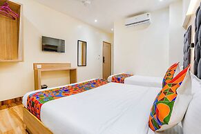 Fabhotel Riza International