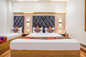 Fabhotel Riza International