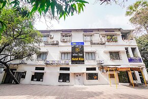 Fabhotel Riza International