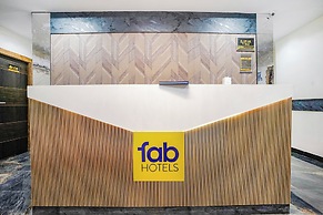 Fabhotel Riza International