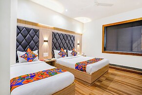 Fabhotel Riza International