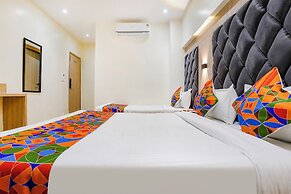 Fabhotel Riza International