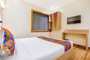 Fabhotel Riza International