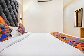 Fabhotel Riza International