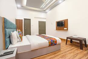 Fabhotel Villa The Suites