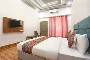 Fabhotel Villa The Suites