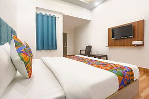 Fabhotel Villa The Suites