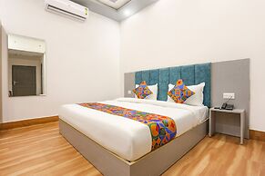 Fabhotel Villa The Suites