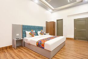 Fabhotel Villa The Suites