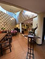 Tuwuh Hotel at Kayutangan