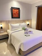 Tuwuh Hotel at Kayutangan