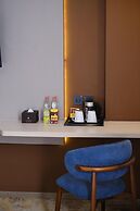 LYNN Hotel Tuban