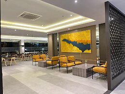 LYNN Hotel Tuban