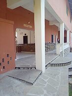 Diani Campsite & Cottages