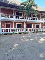 Diani Campsite & Cottages