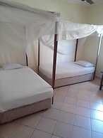 Diani Campsite & Cottages