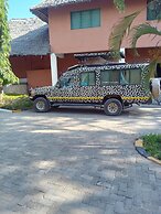 Diani Campsite & Cottages