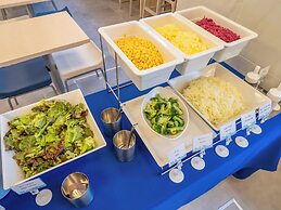 Toyoko Inn Kobe Sannomiya Ekimae