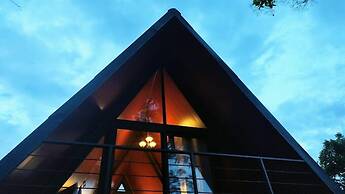 Yarumo Lodge Río Celeste Black Chalets
