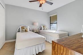 21420 Bay Village Dr 218