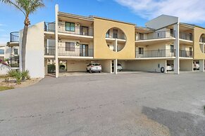 21420 Bay Village Dr 218