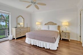 21400 Bay Village Dr 204