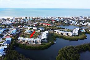 21400 Bay Village Dr 204