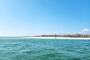 21400 Bay Village Dr 204