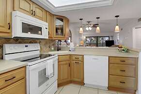 21400 Bay Village Dr 204