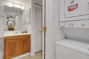 21400 Bay Village Dr 204