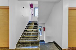 Rohaan hotels Medavakkam by UPAR