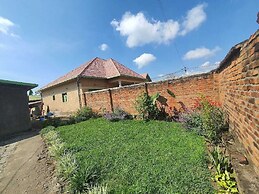 Mountain Scene BnB