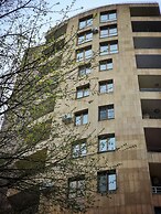 Chic 1BR Cascade Views and Near Opera