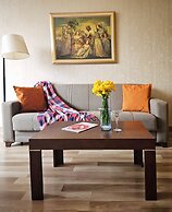 Chic 1BR Cascade Views and Near Opera