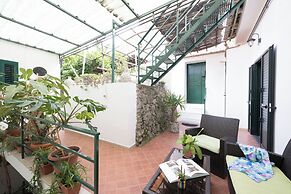 Dint' a Torre Bed & Breakfast