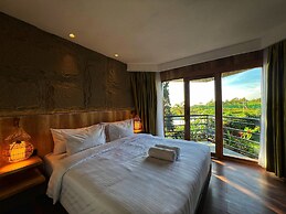 Villa 4-BR Klub Bunga No. 10 Batu Malang